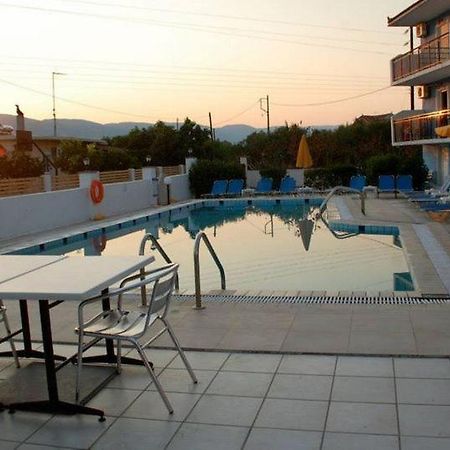 Britannia Hotel Agrilia Exterior photo