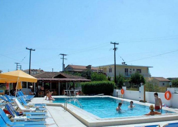 Britannia Hotel Agrilia Exterior photo