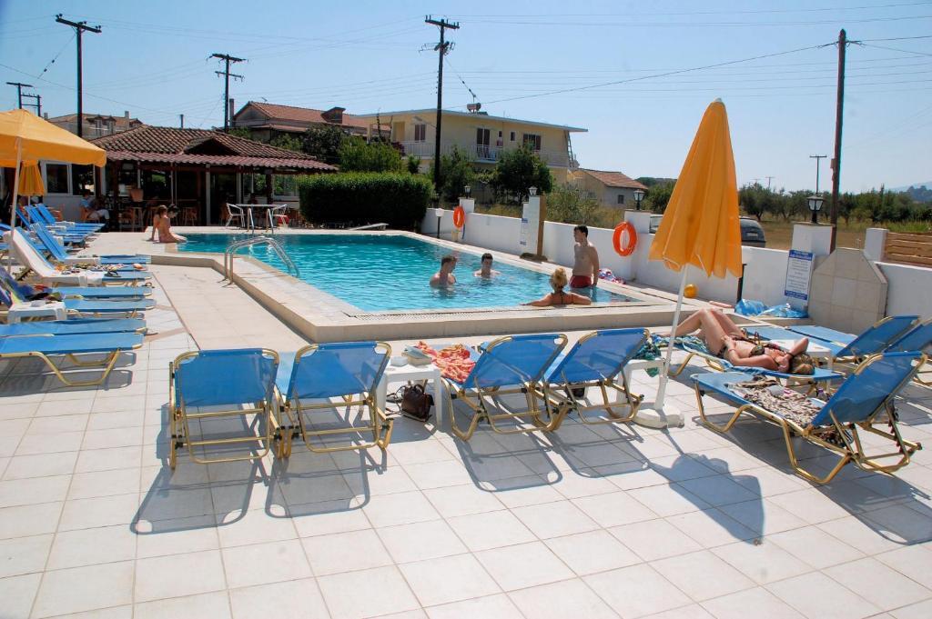 Britannia Hotel Agrilia Exterior photo